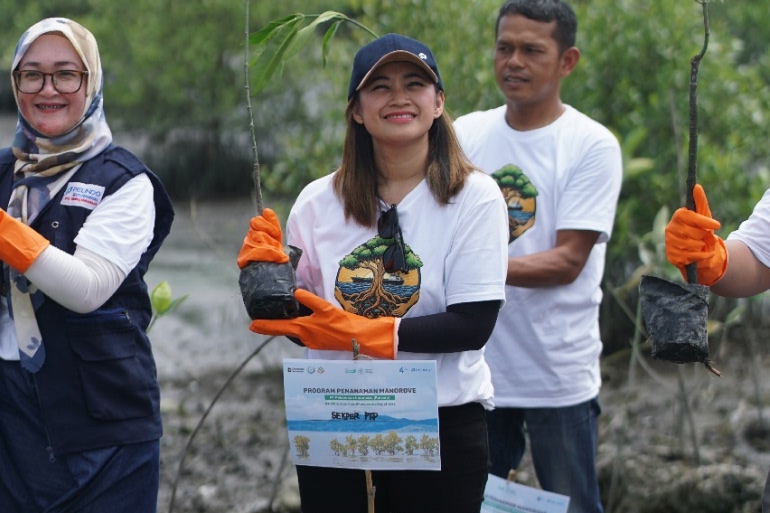 PTP Nonpetikemas Dukung Pelindo Multi Terminal Group Tanam 11.000 Mangrove di Medan-4
